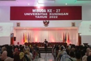 Wisuda ke 27 Uniku.